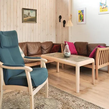Three-bedroom Holiday In Otterup