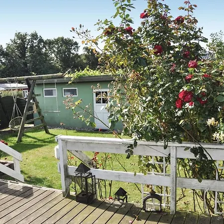 Three-bedroom Holiday In Otterup
