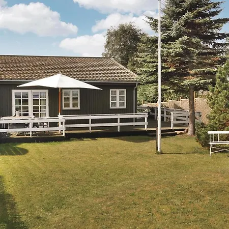 Three-bedroom Holiday In Otterup